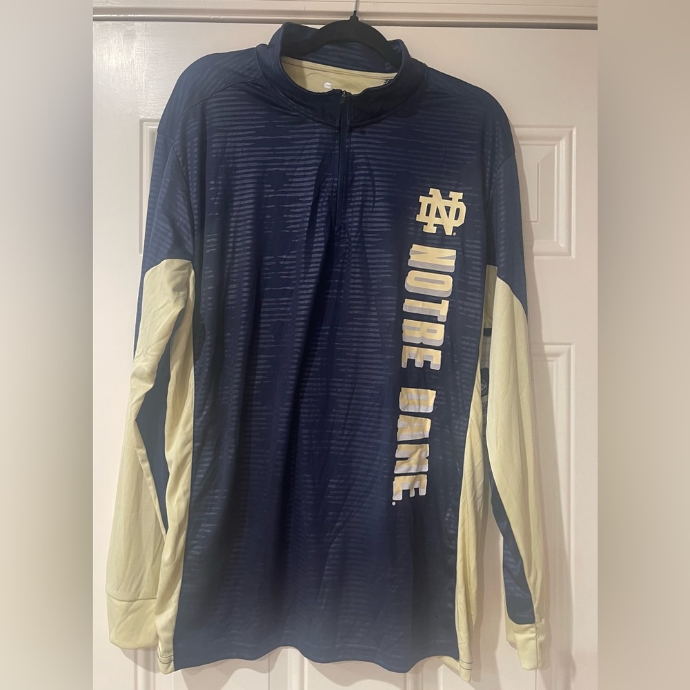 NWT Men’s long sleeve Norte Dame top.